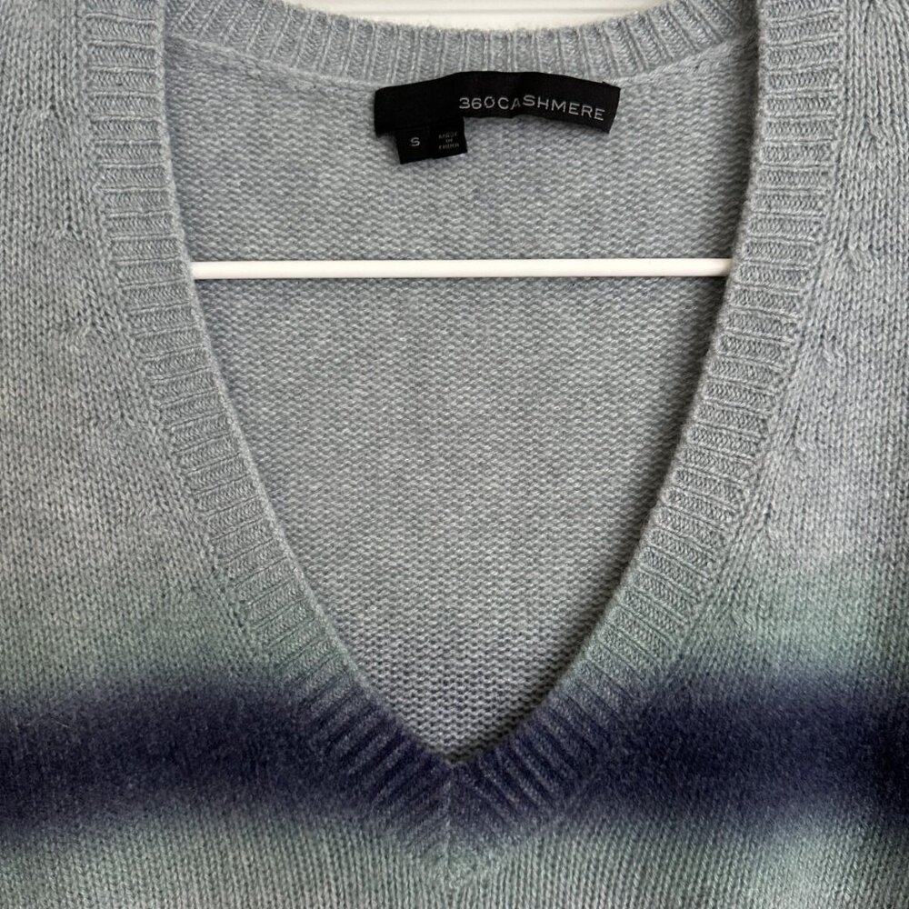 360 Cashmere V-Neck Blue Ombre Cashmere Sweater in S - Picture 3 of 9